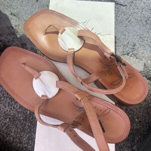 Vintage Joan Helpern Tan Sandals with White Accent